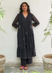 Black saloni sitara kurta and pants