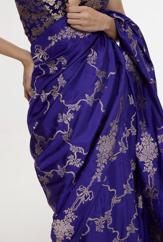 Handwoven indigo blue mashroo silk sari