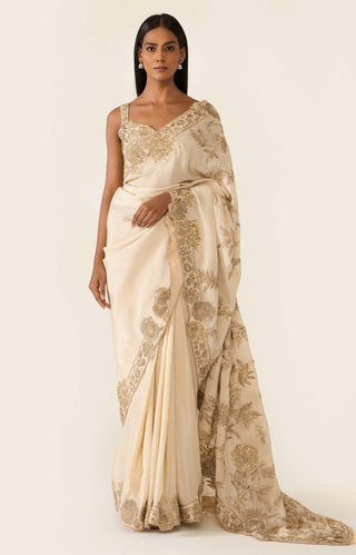 Golden classic sari set