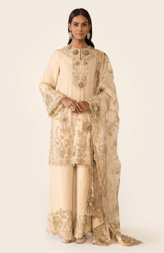 Golden Embroidered Kurta Set by Varun Bahl available on Indiaspopup.com