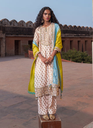 Classic booti printed kurta set