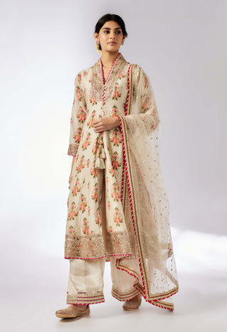 Mansi Ivory Kurta And Palazzo Set by Gopi Vaid, available on Indiaspopup.com