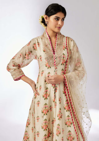 Mansi Ivory Kurta And Palazzo Set by Gopi Vaid, available on Indiaspopup.com