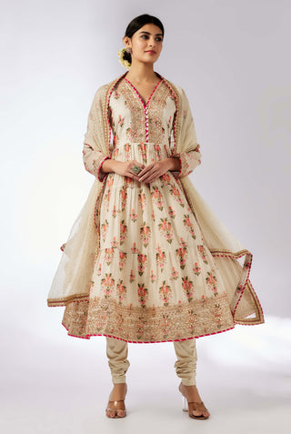 Joshna Ivory Tiered Anarkali Set by Gopi Vaid, available on Indiaspopup.com