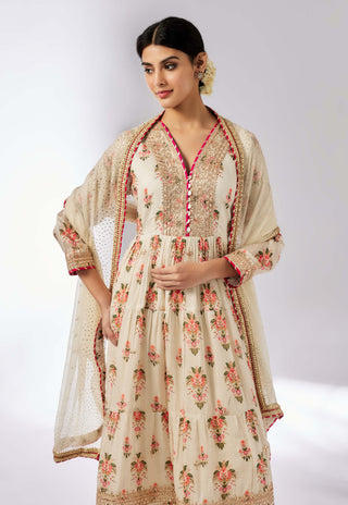 Joshna Ivory Tiered Anarkali Set by Gopi Vaid, available on Indiaspopup.com