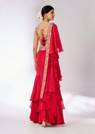 Shifa Red Sari And Blouse by Gopi Vaid, available on Indiaspopup.com