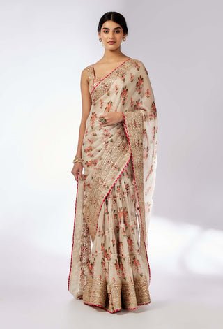 Mahira Ivory Sari And Blouse by Gopi Vaid, available on Indiaspopup.com