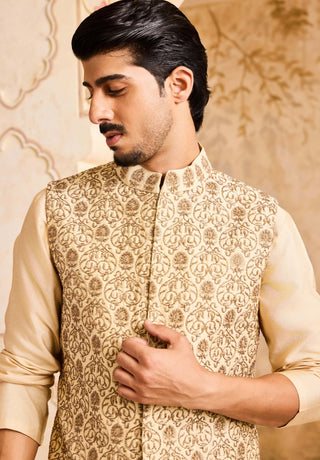 Histori By Amit Gujral Beige Embroidered Bundi Jacket And Kurta Set available on indiaspopup