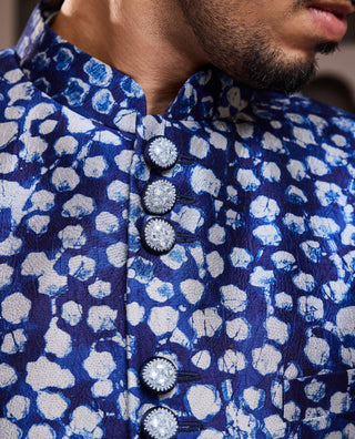 Histori By Amit Gujral Indigo Printed Short Jacket And Kurta Set available on indiaspopup