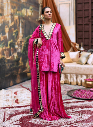 Pink gulaab makhmal khayal sharara set