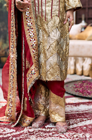 Red suvarna kurta set