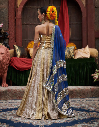 Chaandi Sona Stripes Lampi Lehenga Set by Itrh available on Indiaspopup.com