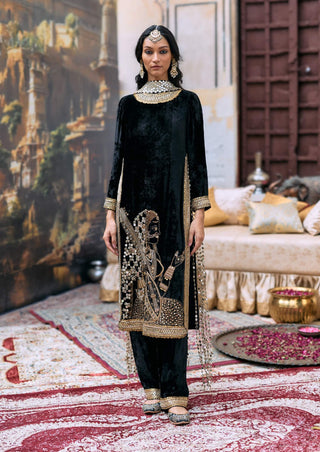 Black maharani kurta set