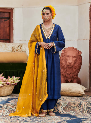 Shyama Blue Kurta Set by Itrh available on Indiaspopup.com