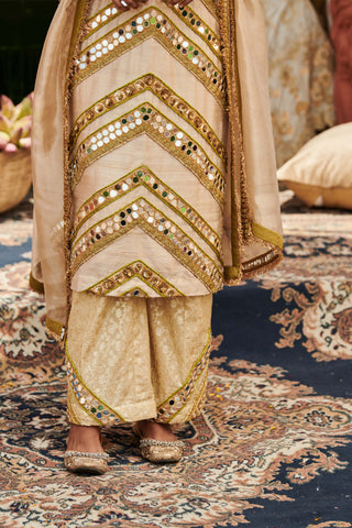 Chaand Gold Mirror Kurta Set by Itrh available on Indiaspopup.com