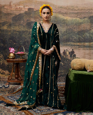 Azal Makhmali Green Kaftan And Dupatta by Itrh available on Indiaspopup.com