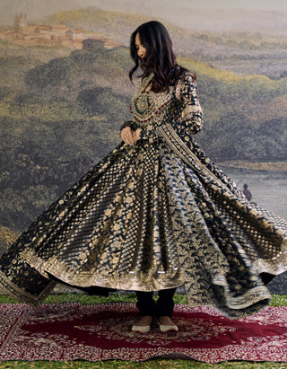 Nishangini black anarkali set