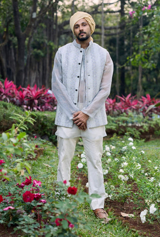 Zoravar steel grey chikankari bundi set