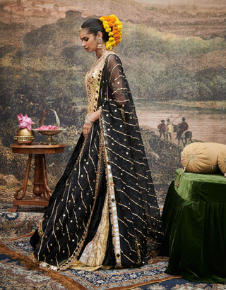 Surmayi Black Lehenga Set by Itrh available on Indiaspopup.com