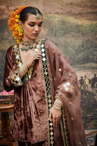 Makhmal Khayal Brown Velvet Kurta Set by Itrh available on Indiaspopup.com