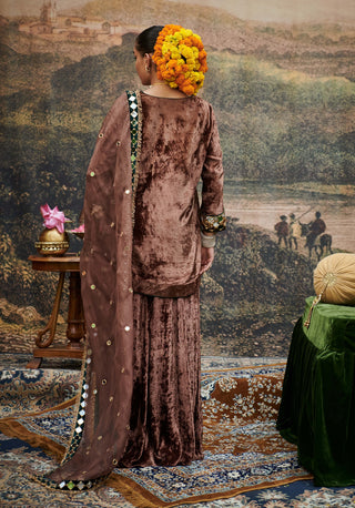 Makhmal Khayal Brown Velvet Kurta Set by Itrh available on Indiaspopup.com