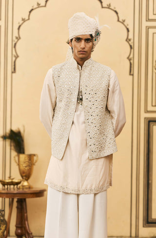 Ivory layered chanderi bundi set