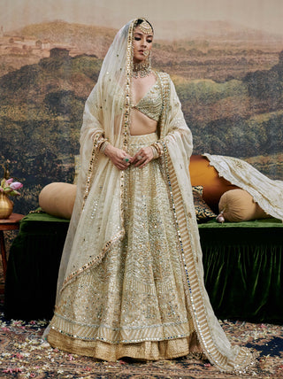 Shvet Afsana Ivory Lehenga Set by Itrh available on Indiaspopup.com