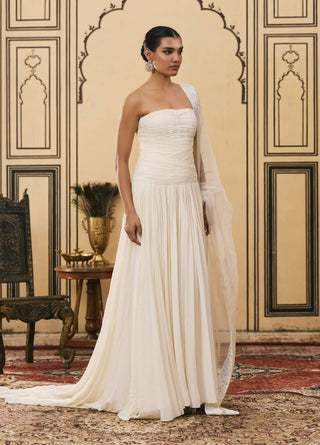 Ivory graceful georgette gown