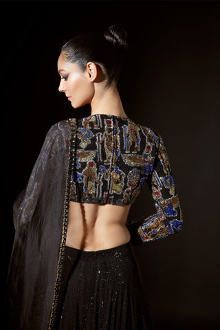 Figurine Flow Black Lehenga Set by Itrh, available on Indiaspopup.com