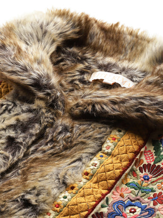 Beige solid sleeveless jacket