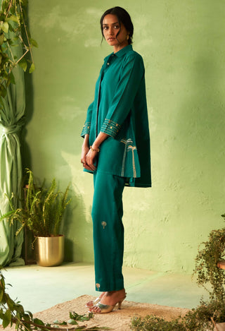 Peacock green hi-low kurta and pants