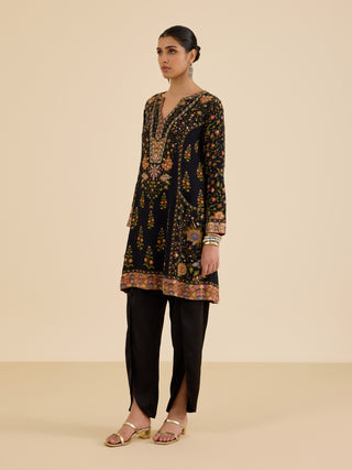 Black and multi pintado kurti