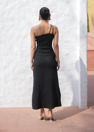 Santana black dress