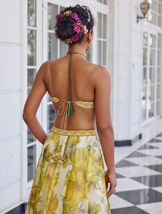 Geisha yellow and white lehenga and cape set