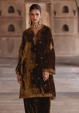 Anam bottle green kaftan and salwar