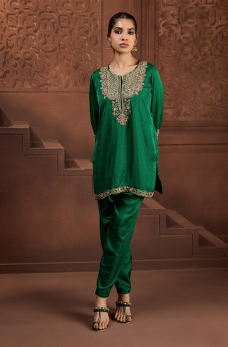 Ratna jyoti emerald kurta and salwar