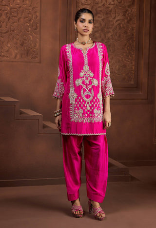 Maya darpan fuchsia kurta and salwar