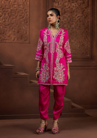 Kanak prabha fuchsia tunic and pant