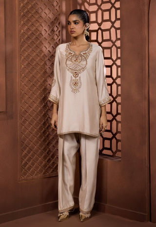 Chaandi shwet ivory kurta and farshi salwar