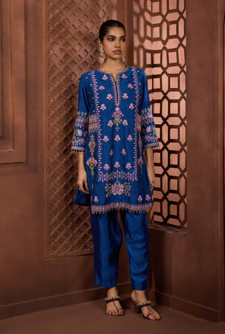 Noori-e-bahar blue kurta and pant