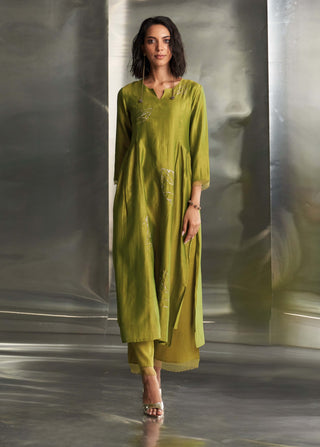 Berry Green Chanderi Kurta Set by Charkhee, available on Indiaspopup.com