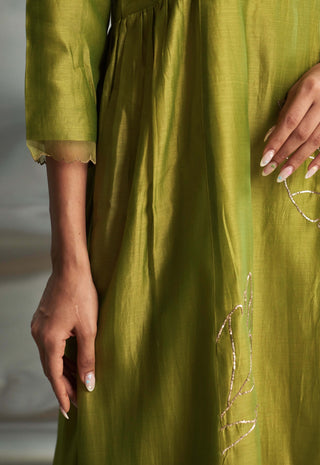 Berry Green Chanderi Kurta Set by Charkhee, available on Indiaspopup.com