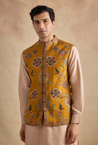 Ravik beige and amber bandi set