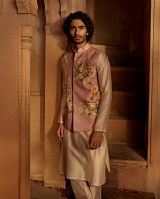 Sufiyan Blush Pink Bundi And Kurta Set by Kalista Men, available on Indiaspopup.com