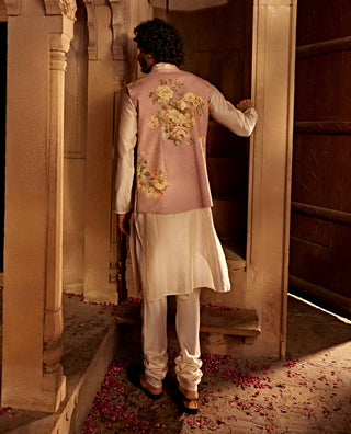 Sufiyan Blush Pink Bundi And Kurta Set by Kalista Men, available on Indiaspopup.com