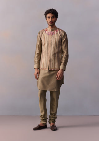 Arav green kurta and bundi set