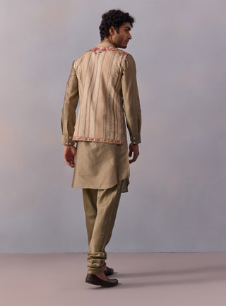 Arav green kurta and bundi set