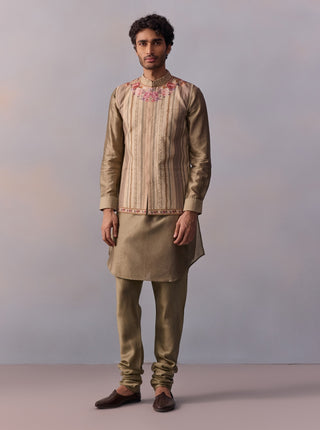 Arav green kurta and bundi set