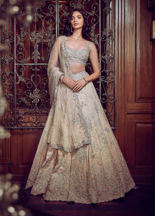The New Age Indian Bride | Modern Bridal Wear | Indiaspopup Page 2 The New Age Indian Bride | Modern Bridal Wear | Indiaspopup Page 2