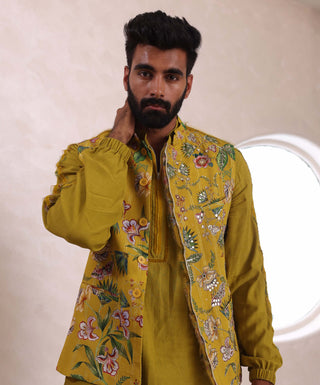 Mahima Mahajan Men-Veer Yellow Kurta And Bundi Set-INDIASPOPUP.COM